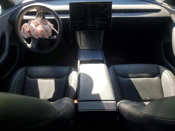 5YJ3E1EA4SF908574 2025 TESLA MODEL 3 - Image 8