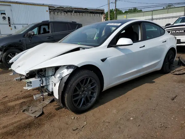 5YJ3E1EA4SF911619 2025 TESLA MODEL 3 - Image 1