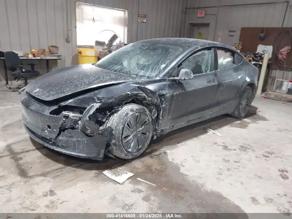 5YJ3E1EA4SF913869 2025 TESLA MODEL 3 - Image 2