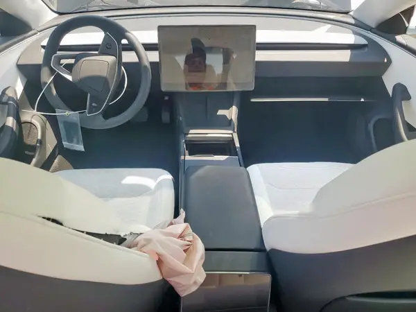 5YJ3E1EA4SF914570 2025 TESLA MODEL 3 - Image 8