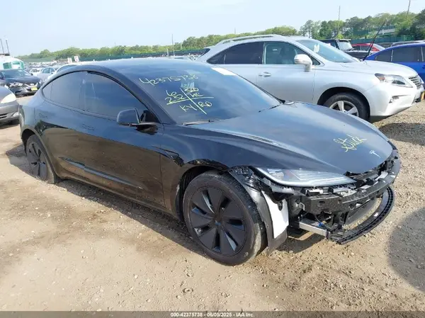 5YJ3E1EA4SF914780 2025 TESLA MODEL 3 - Image 1