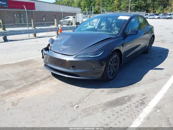 5YJ3E1EA4SF918358 2025 TESLA MODEL 3 - Image 2