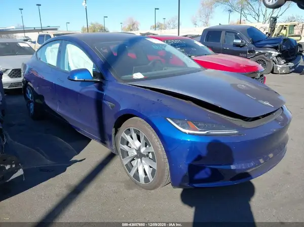 5YJ3E1EA4SF921065 2025 TESLA MODEL 3 - Image 1