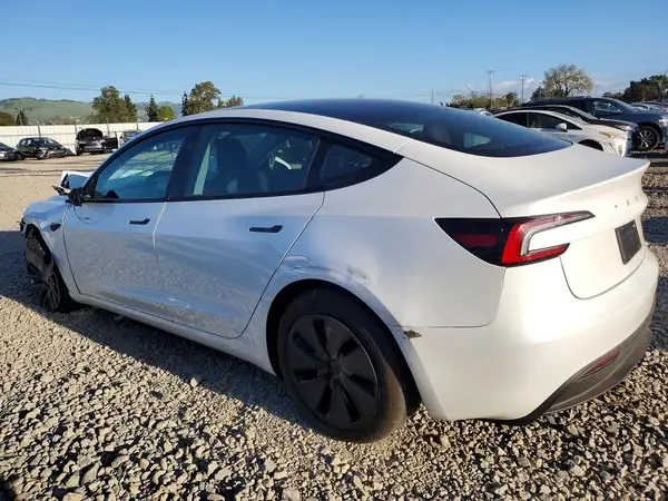 5YJ3E1EA4SF921857 2025 TESLA MODEL 3 - Image 2