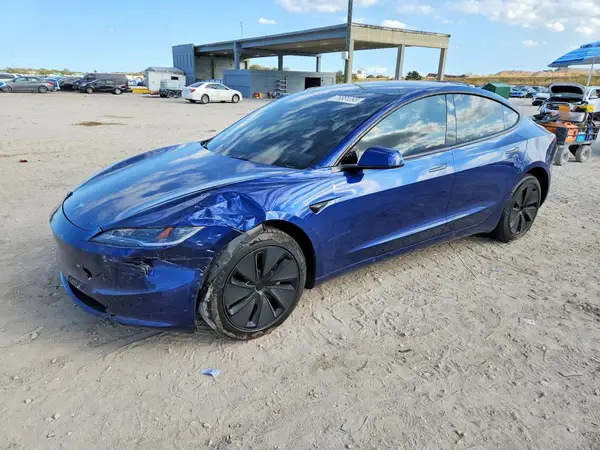 5YJ3E1EA4SF923561 2025 TESLA MODEL 3 - Image 1