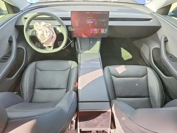 5YJ3E1EA4SF923561 2025 TESLA MODEL 3 - Image 8