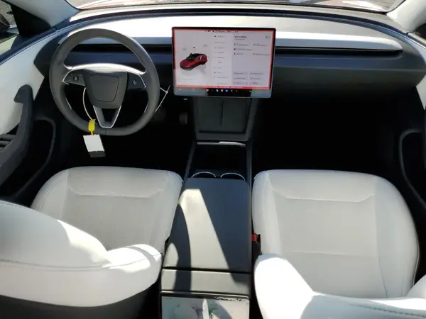 5YJ3E1EA4SF924032 2025 TESLA MODEL 3 - Image 8