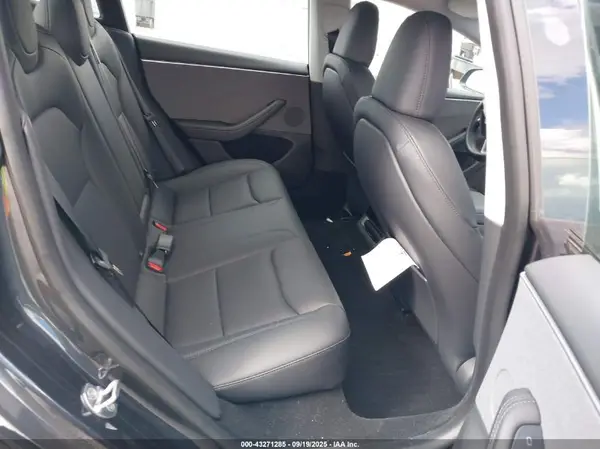 5YJ3E1EA4SF924287 2025 TESLA MODEL 3 - Image 8