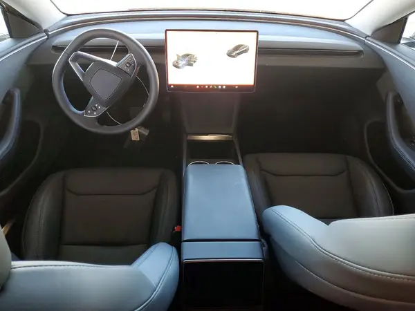 5YJ3E1EA4SF932759 2025 TESLA MODEL 3 - Image 8