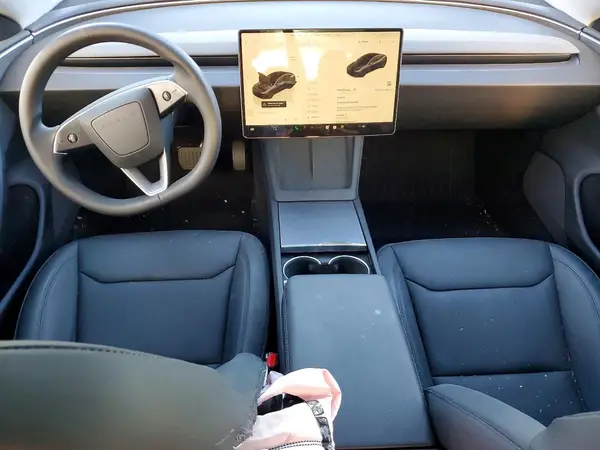 5YJ3E1EA4SF932776 2025 TESLA MODEL 3 - Image 8
