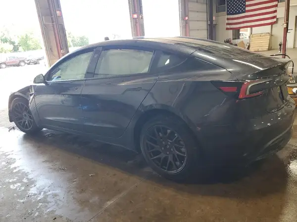 5YJ3E1EA4SF935533 2025 TESLA MODEL 3 - Image 2