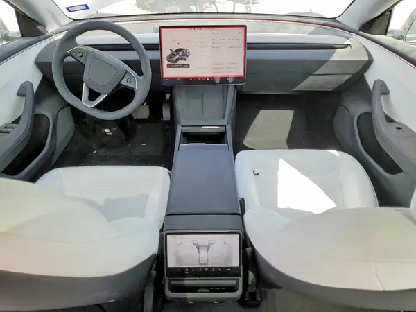 5YJ3E1EA4SF936388 2025 TESLA MODEL 3 - Image 8