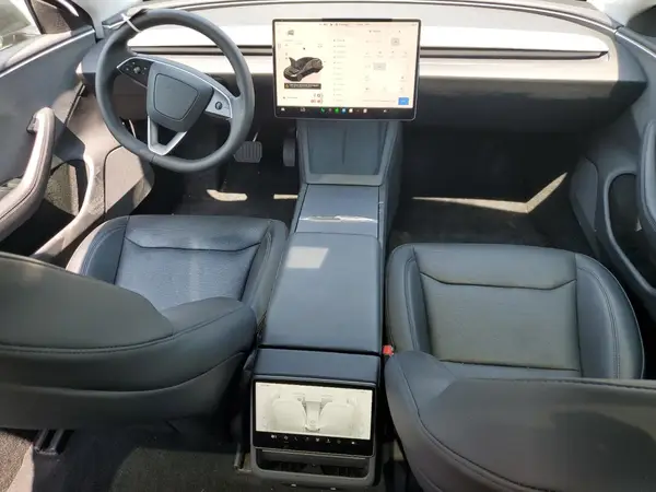 5YJ3E1EA4SF937671 2025 TESLA MODEL 3 - Image 8