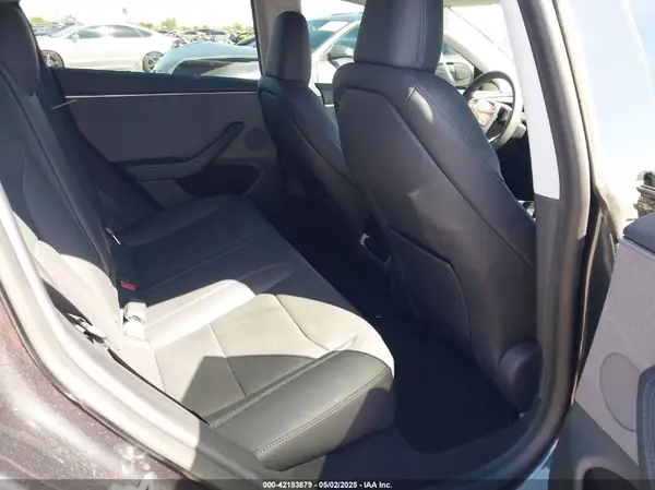 5YJ3E1EA4SF938576 2025 TESLA MODEL 3 - Image 8