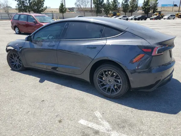 5YJ3E1EA4SF938822 2025 TESLA MODEL 3 - Image 2
