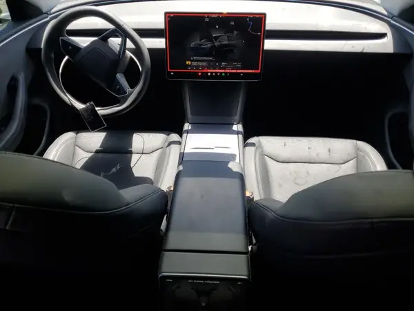 5YJ3E1EA4SF938822 2025 TESLA MODEL 3 - Image 8