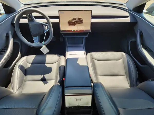 5YJ3E1EA4SF940490 2025 TESLA MODEL 3 - Image 8