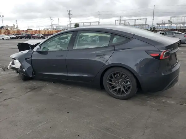 5YJ3E1EA4SF940893 2025 TESLA MODEL 3 - Image 2