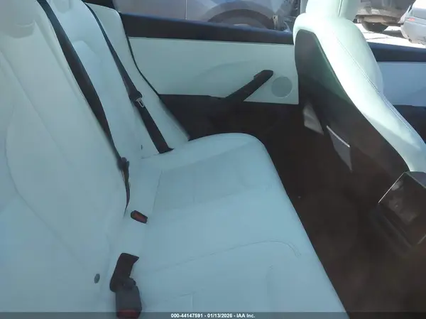 5YJ3E1EA4SF943082 2025 TESLA MODEL 3 - Image 8