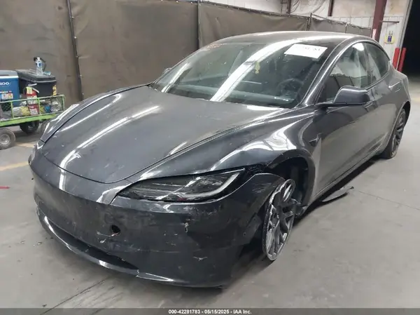 5YJ3E1EA4SF952168 2025 TESLA MODEL 3 - Image 2