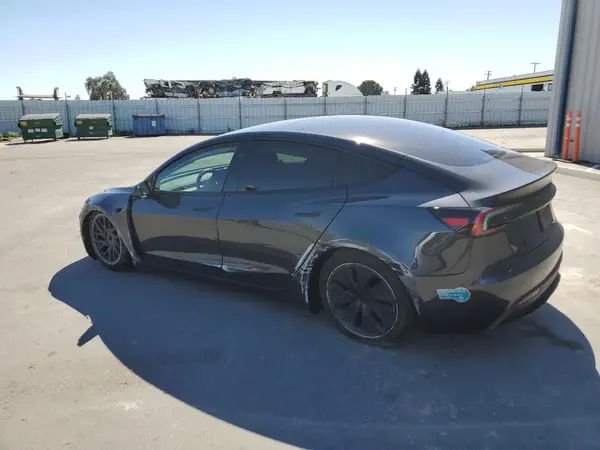 5YJ3E1EA4SF952610 2025 TESLA MODEL 3 - Image 2