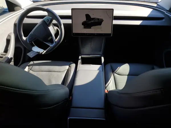 5YJ3E1EA4SF952610 2025 TESLA MODEL 3 - Image 8