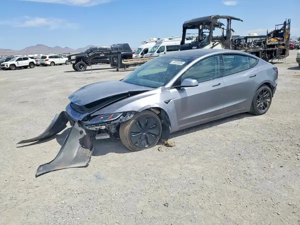 5YJ3E1EA4SF963395 2025 TESLA MODEL 3 - Image 1