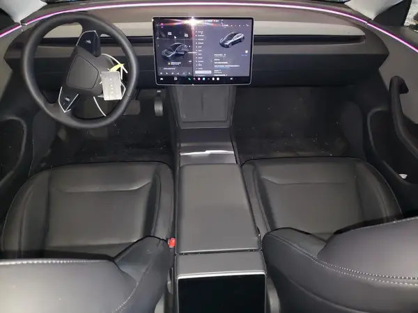 5YJ3E1EA4SF964868 2025 TESLA MODEL 3 - Image 8