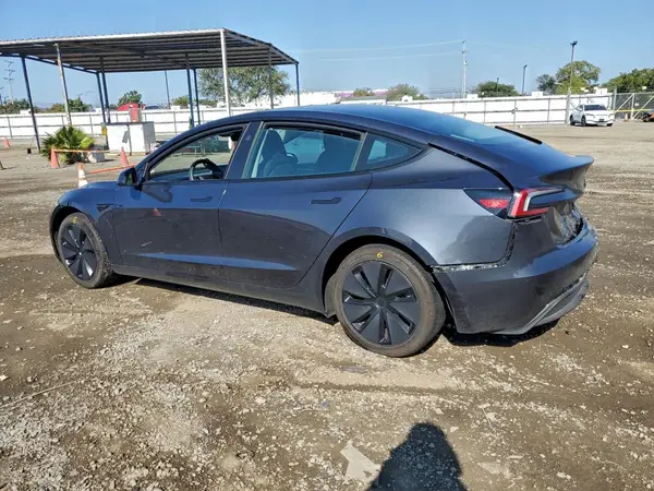 5YJ3E1EA4SF965468 2025 TESLA MODEL 3 - Image 2