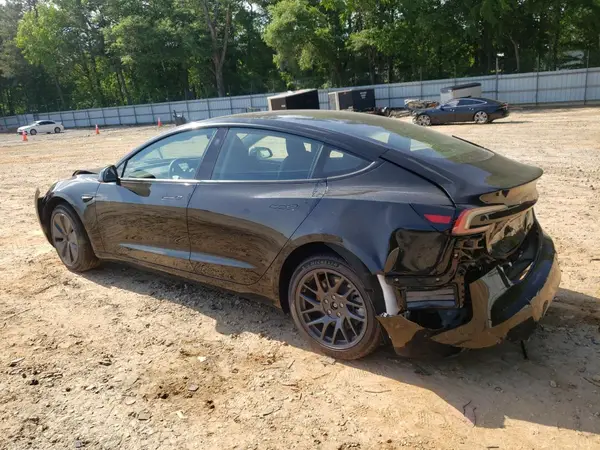 5YJ3E1EA4SF965566 2025 TESLA MODEL 3 - Image 2
