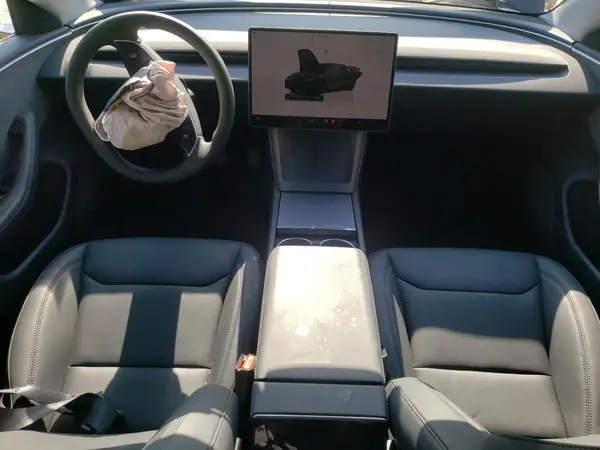 5YJ3E1EA4SF965566 2025 TESLA MODEL 3 - Image 8