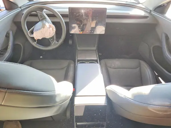 5YJ3E1EA4SF971495 2025 TESLA MODEL 3 - Image 8