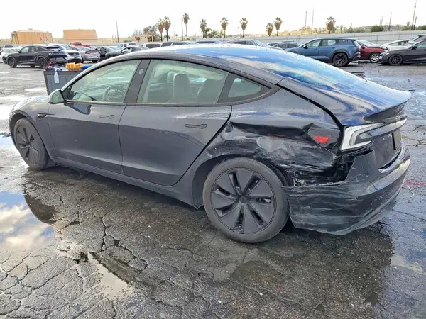 5YJ3E1EA4SF978396 2025 TESLA MODEL 3 - Image 2