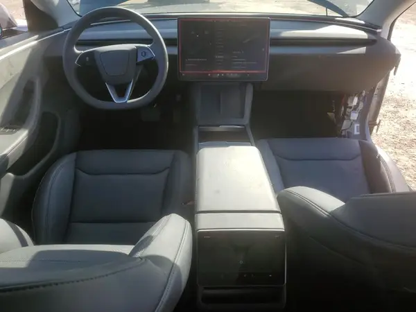 5YJ3E1EA4SF978477 2025 TESLA MODEL 3 - Image 8