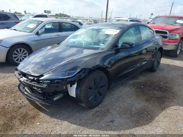 5YJ3E1EA4SF980133 2025 TESLA MODEL 3 - Image 2