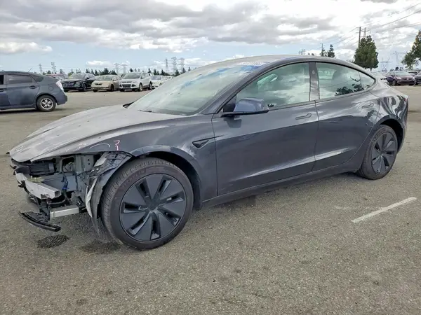 5YJ3E1EA4SF986370 2025 TESLA MODEL 3 - Image 1