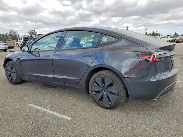 5YJ3E1EA4SF986370 2025 TESLA MODEL 3 - Image 2