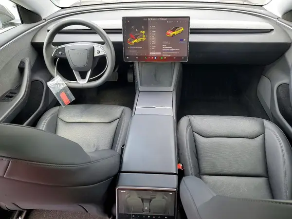 5YJ3E1EA4SF986370 2025 TESLA MODEL 3 - Image 8