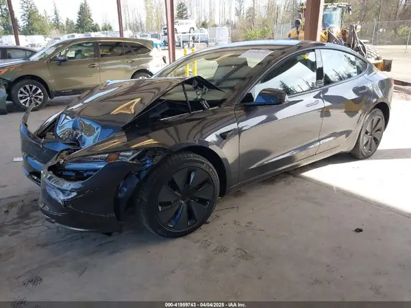 5YJ3E1EA4SF987552 2025 TESLA MODEL 3 - Image 2