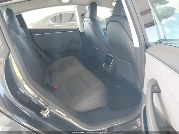 5YJ3E1EA4SF987552 2025 TESLA MODEL 3 - Image 8