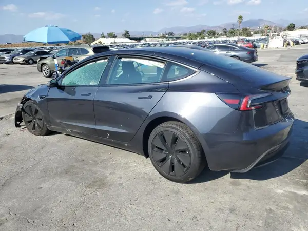 5YJ3E1EA4SF988829 2025 TESLA MODEL 3 - Image 2