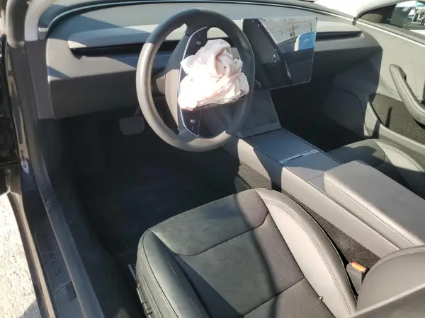 5YJ3E1EA4SF988829 2025 TESLA MODEL 3 - Image 8