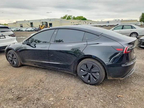 5YJ3E1EA4TF117091 2026 TESLA MODEL 3 - Image 2
