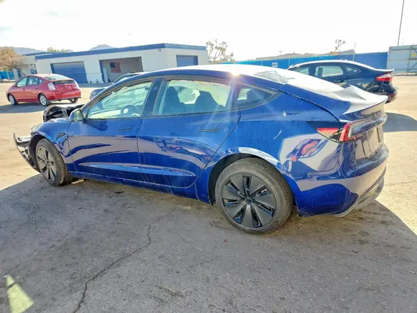 5YJ3E1EA4TF117530 2026 TESLA MODEL 3 - Image 2