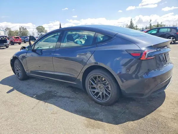 5YJ3E1EA4TF145621 2026 TESLA MODEL 3 - Image 2