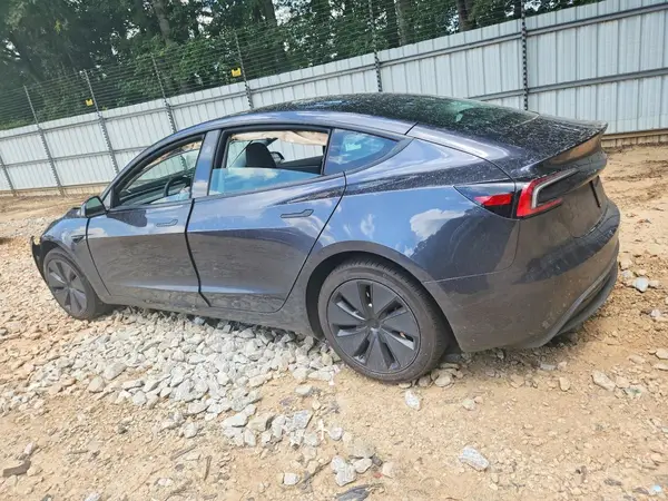 5YJ3E1EA4TF147501 2026 TESLA MODEL 3 - Image 2