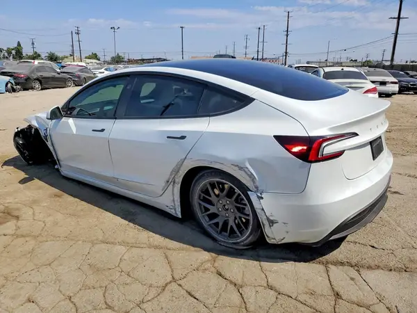 5YJ3E1EA4TF181745 2026 TESLA MODEL 3 - Image 2
