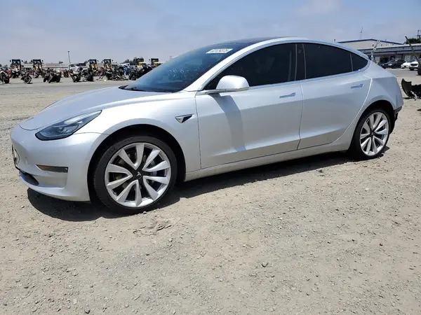 5YJ3E1EA5HF001826 2017 TESLA MODEL 3 - Image 1