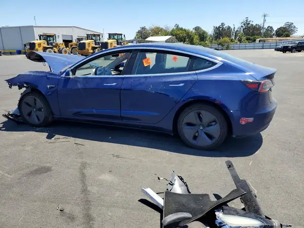 5YJ3E1EA5JF005493 2018 TESLA MODEL 3 - Image 2