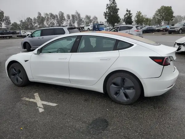 5YJ3E1EA5JF005655 2018 TESLA MODEL 3 - Image 2